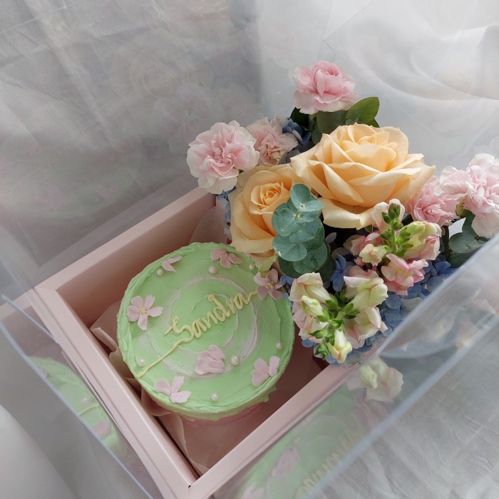 

NEW PAKET HAMPERS BUNGA DAN KUE BOX MIKA ULANG TAHUN ANNIVERSARY BIRTHDAY