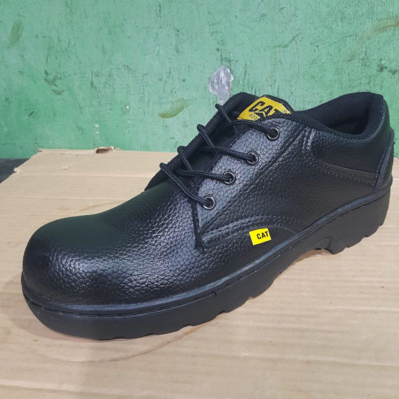 sepatu safety pendek tali warna hitam cocok buat kerja terbaru PT