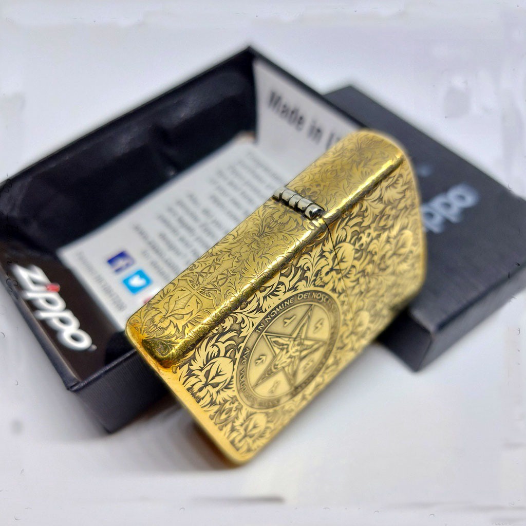 Korek Api Zippo Grafir Gold King Of Hell Premium