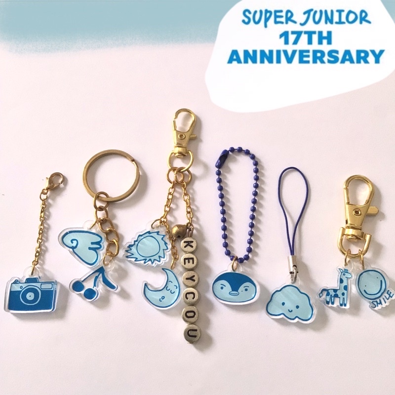 Super Junior 17TH Anniversary Mini Acrylic Keychain