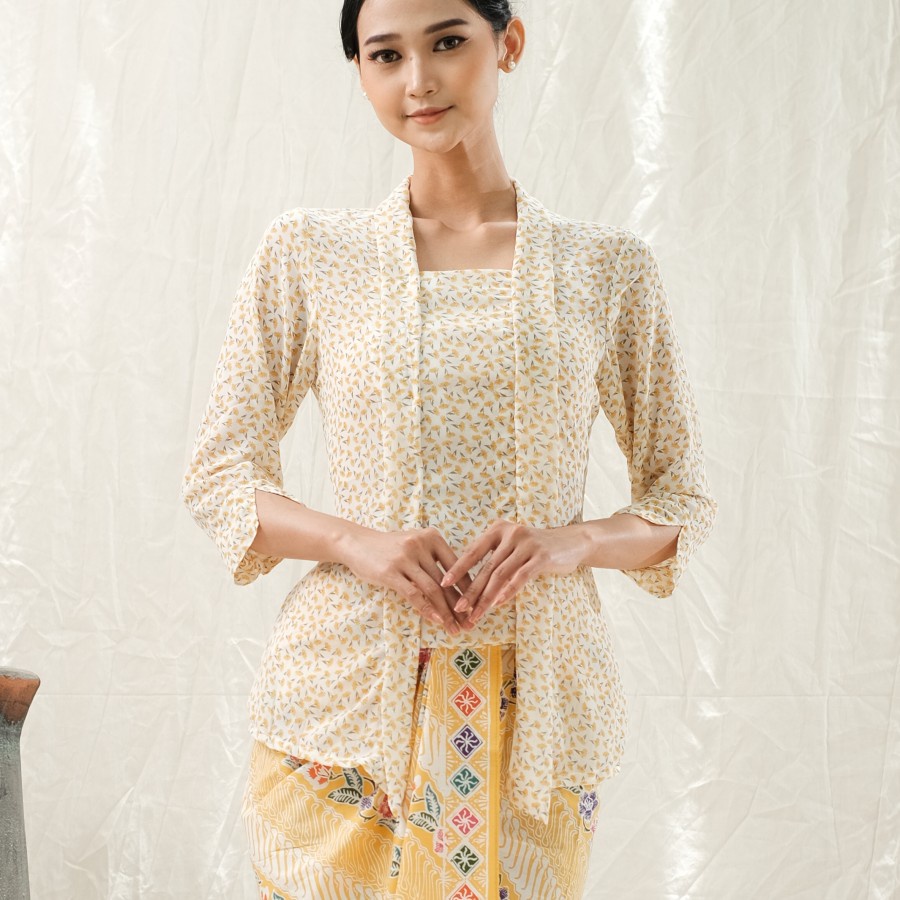 Kebaya Kutubaru Lily Lengan 7/8 Meradelima Sifon Putih Kuning