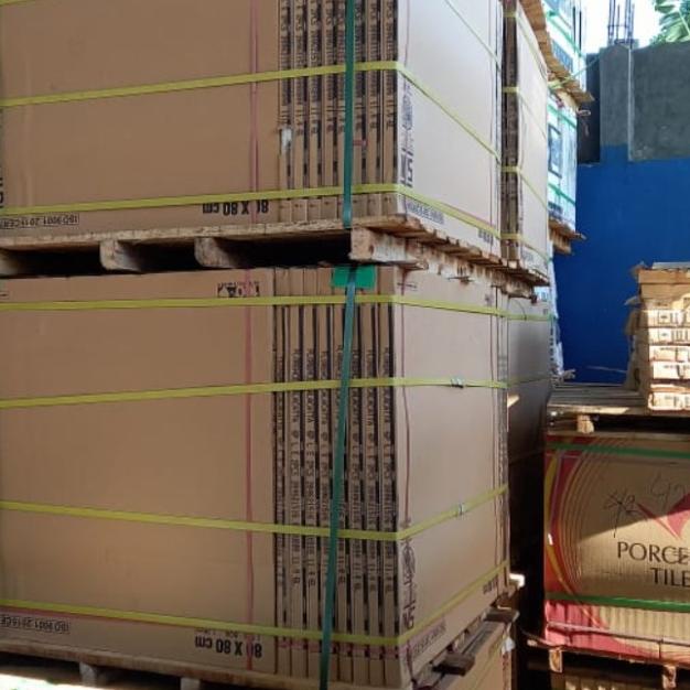 GRANIT 80X80 FLORENCE CALACATA