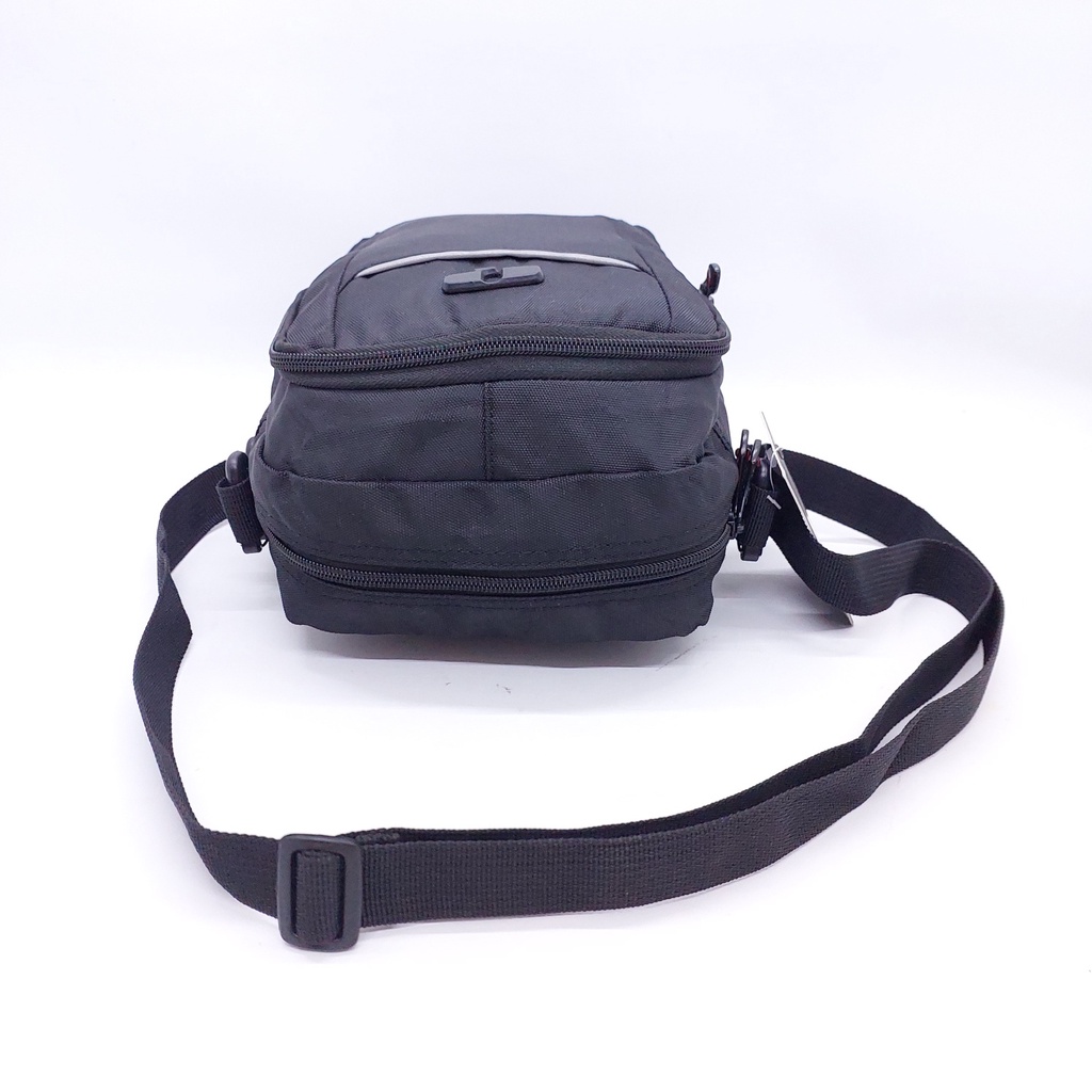 Tas Selempang Kotak QLAB COMPACT + Lis abu mengkilat MURAH ORIGINAL BARU / Tas tali satu QLAB KOTAK BLACK SERIES MURAH / Tas KOTAK POLO BAHAN KAIN KANVAS MURAH BARU ORIGINAL / TAS SELEMPANG KOTAK QLAB KAIN KANVAS MURAH COMPACT / TAS TALI SATU POLO KOTAK