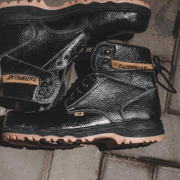 sepatu caterpillar kulit sapi asli