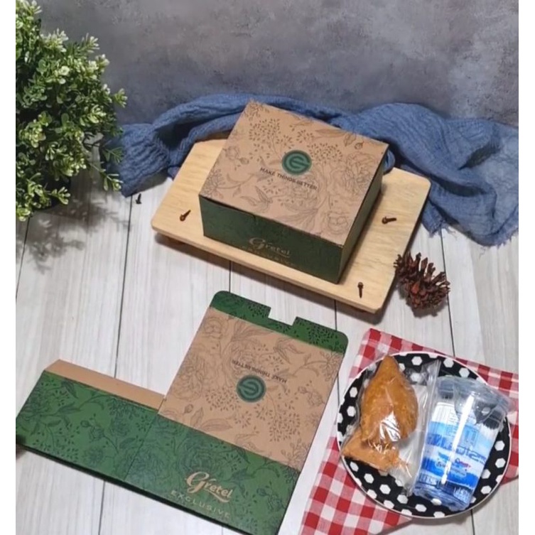 

isi 50 uk 12x12 12x14 12x16 dus kue dus snack gretel exclusive brown praktis tidak perlu merakit /dus makanan/selametan dll
