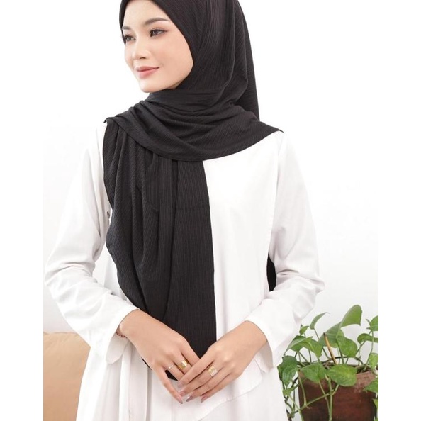 Raina Signature - KAYLA Instant Knit Series - Black