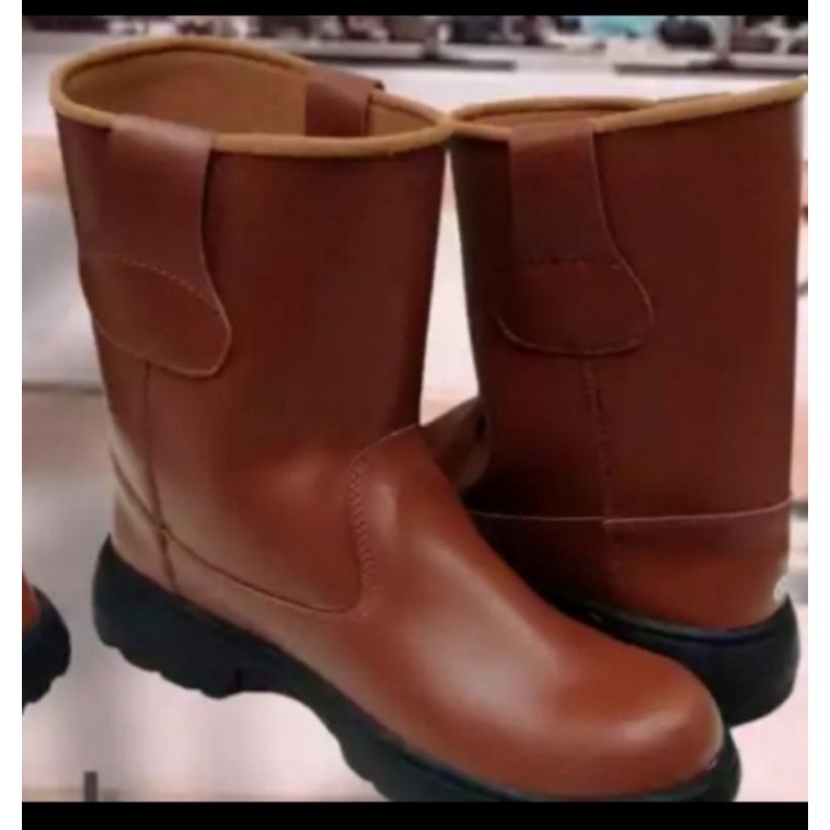 sepatu safety boot loader pelindung sepatu kerja