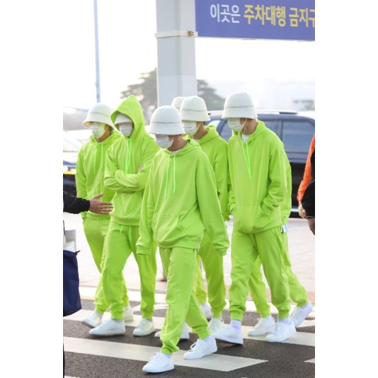 One Set Hoodie + celana Joger NCT Dream Hijau Neon [Free gift]