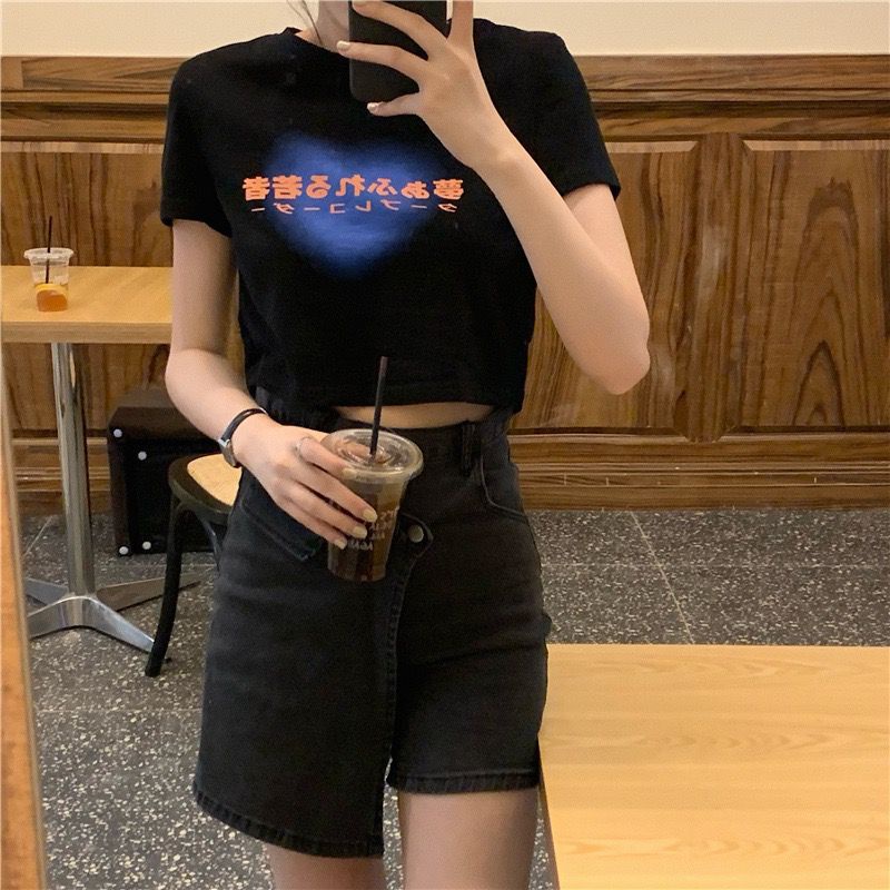 [littlecrab] Crop Top Japanese Letter Yume Afureru Wakamono Love Biru Ombre Atasan Baju Crop Hitam Putih Tulisan Jepang Tape Recorder Simple Unik Polos Elegan Sablon Berkualitas Japanese Korean Style