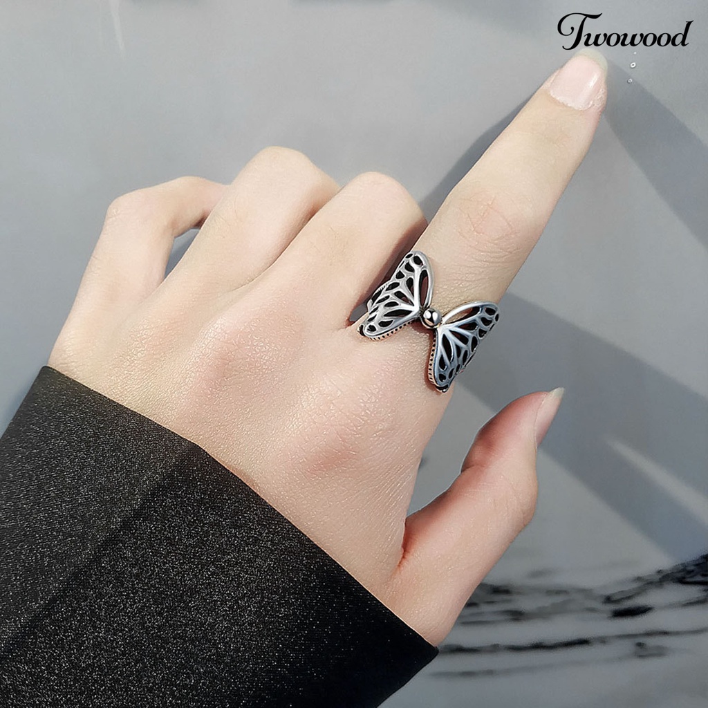 Cincin Model Terbuka Desain Kupu-Kupu Hollow Bahan Tembaga Gaya Hip hop Untuk Wanita