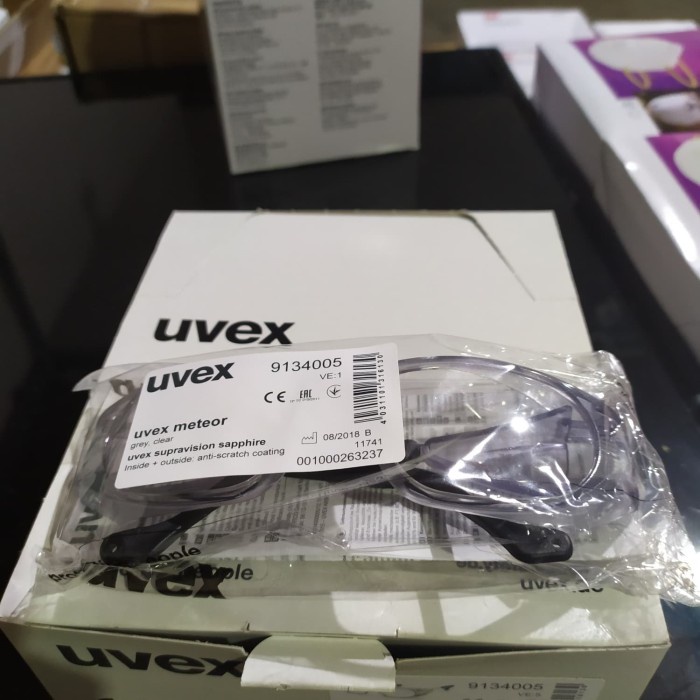 UVEX Safety Eyewear Meteor 9134005
