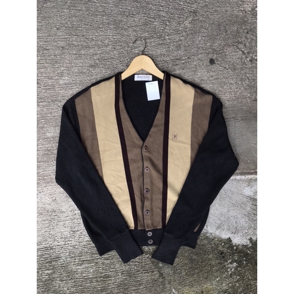 cardigan rajut Balmain