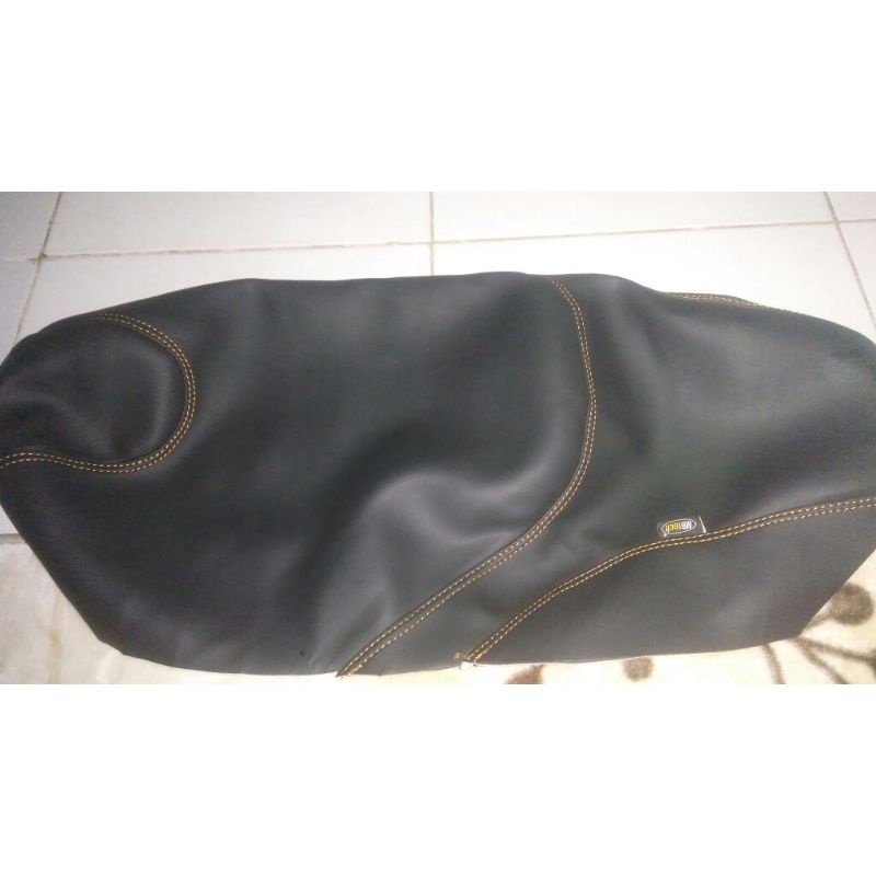 cover jok PCX 150/160 dan Vario 125/150 mbtech Carrera model jahit pcx