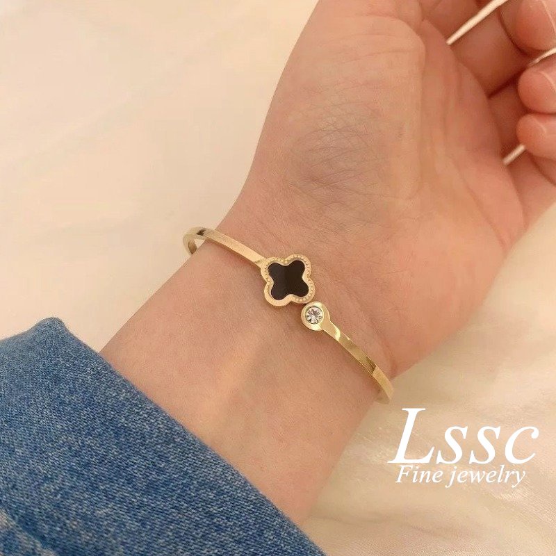 Gelang Titanium Semanggi Hitam Cantik Emas 18K Bangle Wanita Anti Karat Aksesoris Fashion Korea