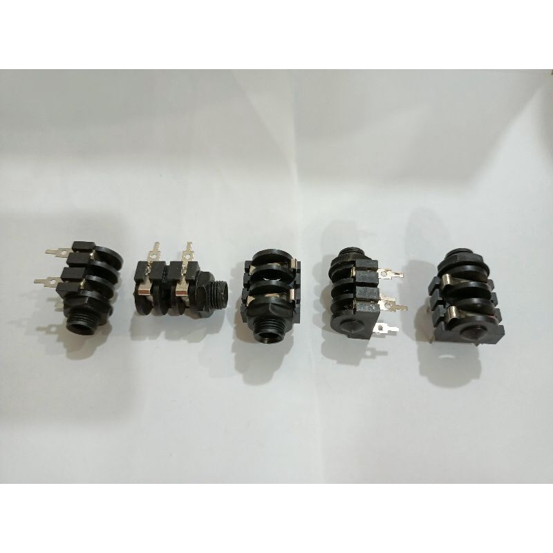 SOKET MIC MONO /AKAI MONO ,KEONG, TEBAL, SESUAI GAMBAR ( KUALITAS BAGUS)