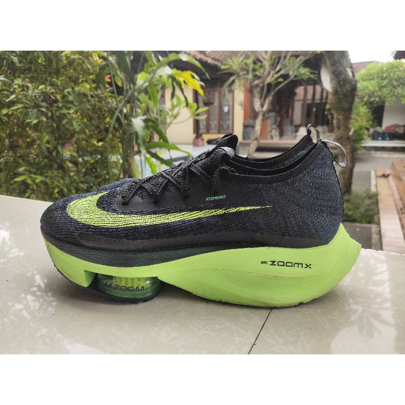 Sepatu running alphafly