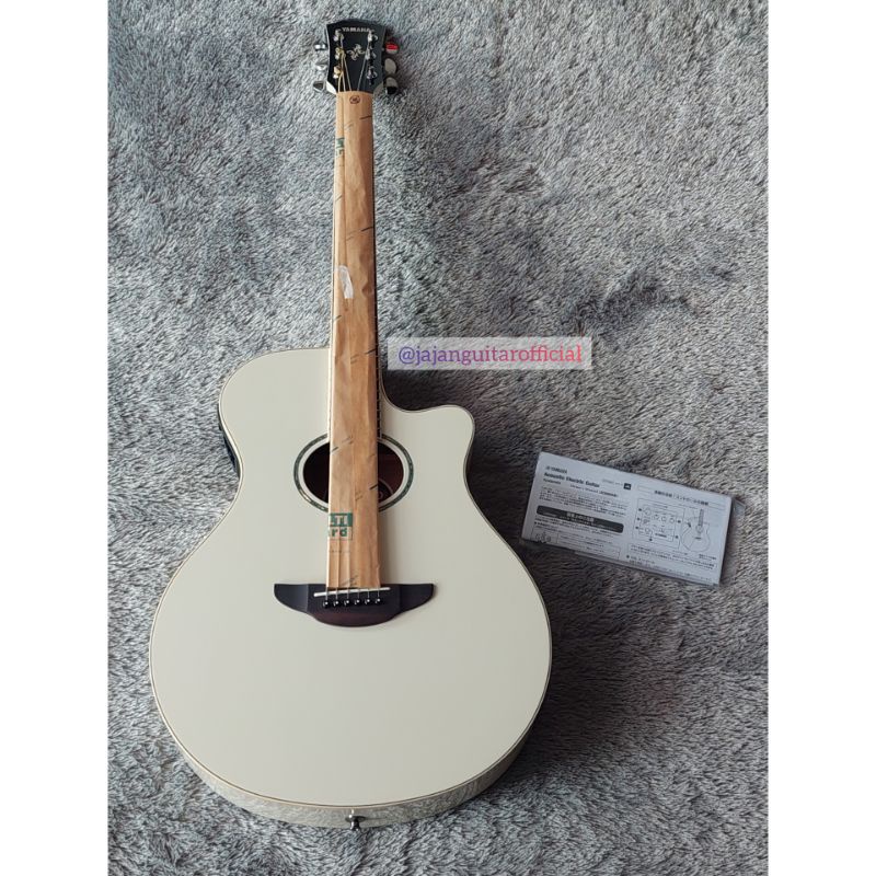 Gitar Akustik Elektrik Original Yamaha APX 600 VW (Vintage White)