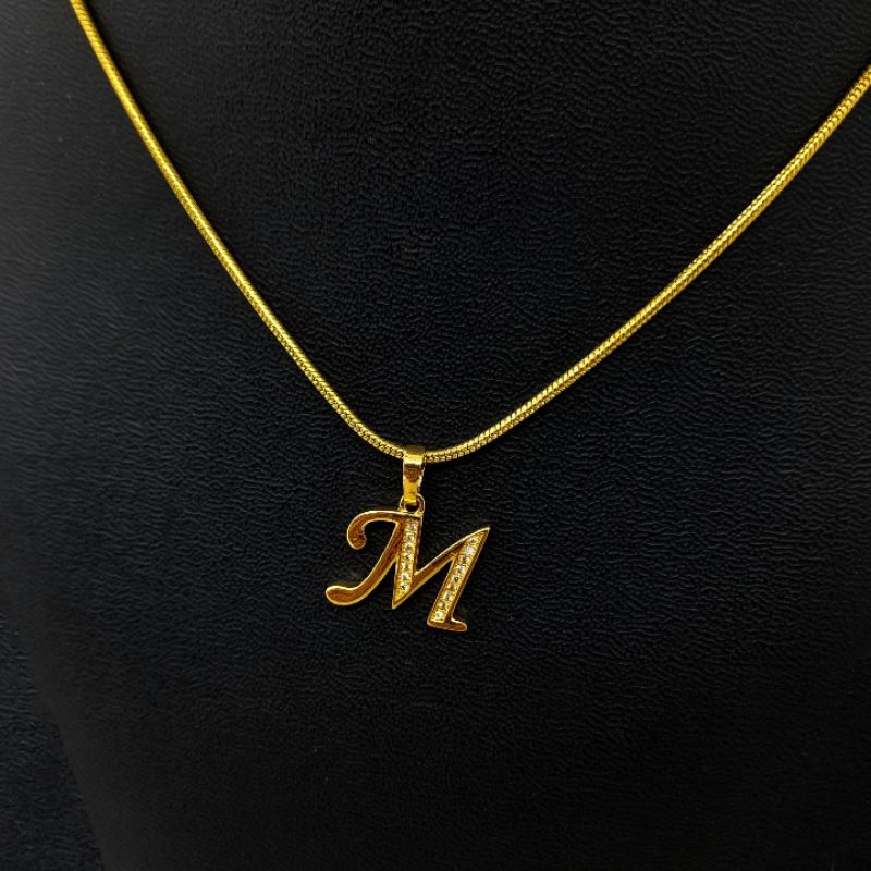Terlaris Kalung Titanium Inisial M Emas / Liontin Huruf