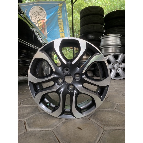 velg oem mazda2 skyaktive