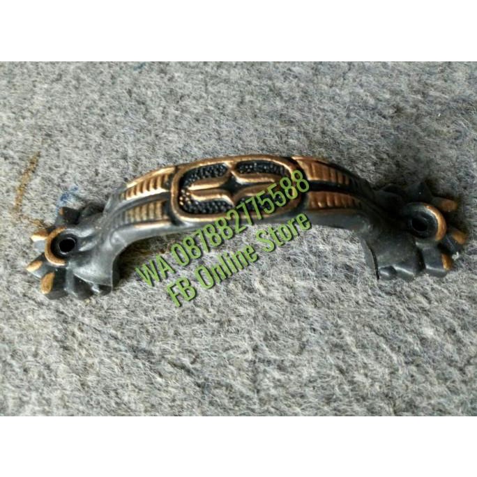 

Handle Tarikan Lemari Laci Rak Piring - Bahan Plastik Tosso Antik stock ready