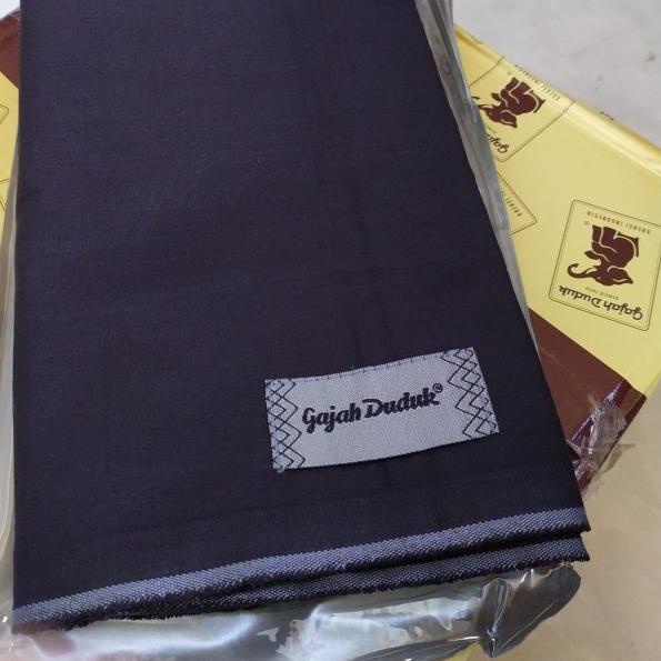 Sarung Gajah duduk Polos Hitam