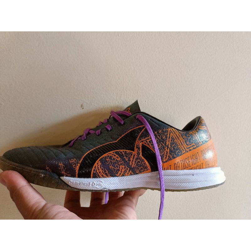 sepatu futsal  specs size 44