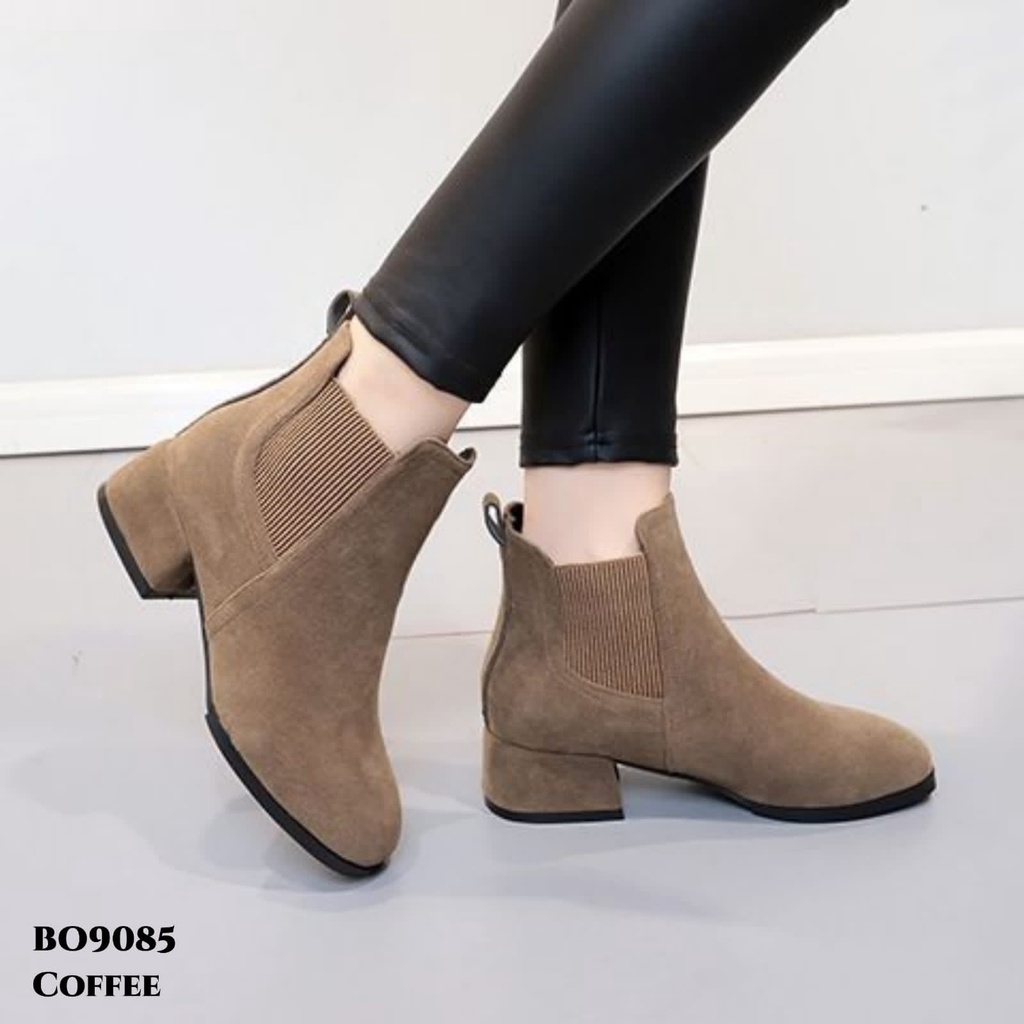 WYN SEPATU BOOTS FLAT KOREA BO9085