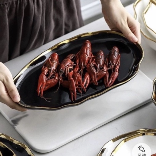 

Dijual Nordic Large Gold Plate 12 / Piring Nordic Gold Emas 30cm Besar Diskon