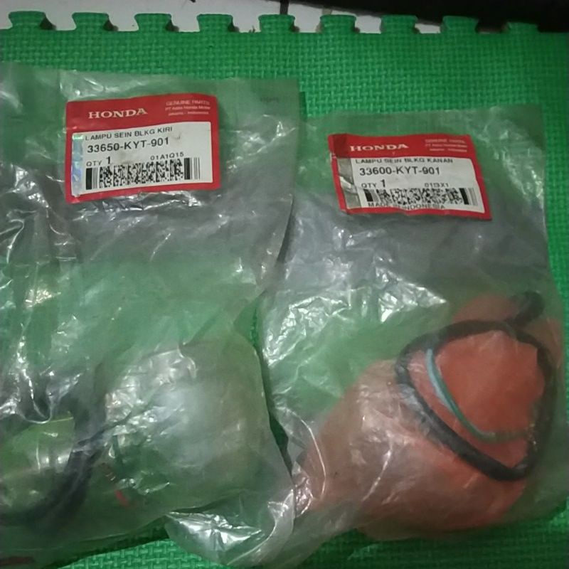 lampu sen belakang kanan kiri Scoopy karbu original 33650/33600kyt901