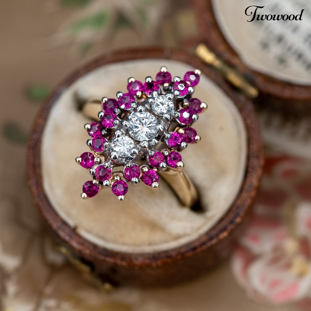 Cincin Bentuk Bunga Aksen Berlian Imitasi Bahan Cubic Zirconia Untuk Wanita
