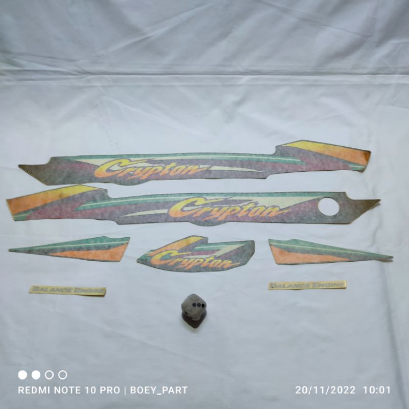 Striping stiker  yamaha crypton cripton hitam original nos