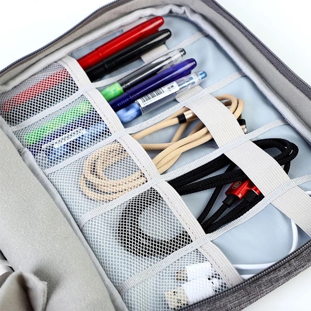 Tas Kabel Organiser / Travel Pouch Multifungsi Tas Kosmetik Serbaguna Tas Storage Kabel, Alat MakeUp Peralatan Kecil Lainnya.