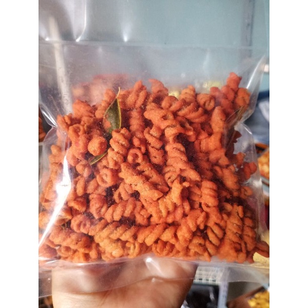 

MAKARONI SPIRAL PEDAS DAUN JERUK
