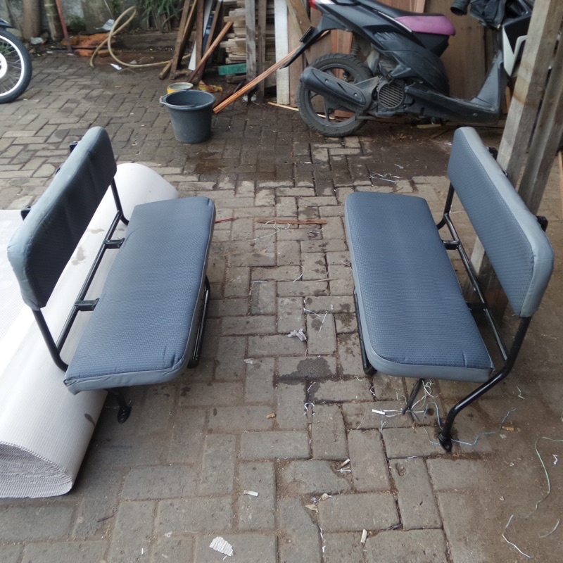 jok belakang baris 3 grand max hadap samping