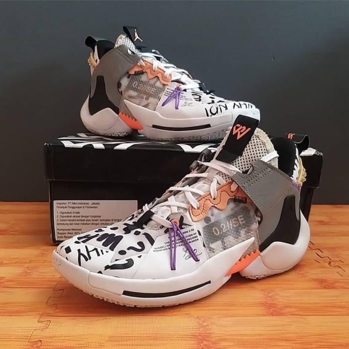 Jual Sepatu Basket Nike Jordan Why Not Zero 2 Se White Orange Pulse