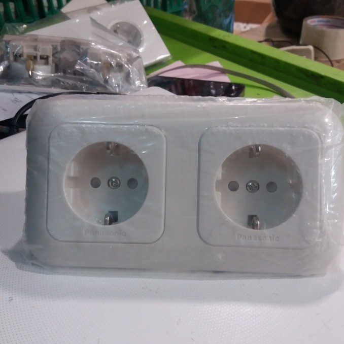 Panasonic Stop Kontak Double / Stop Kontak Ganda