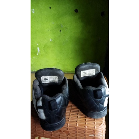 sepatu DC shoes second