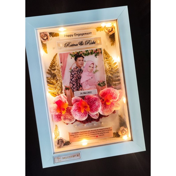 kado pernikahan / wisuda/ ulang tahun / anniversary elegan_bingkai frame dengan lampu