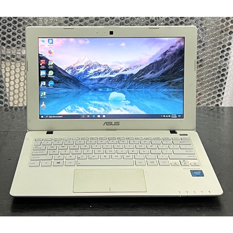 Laptop Asus X200M White SSD Layar 11.6inch Second