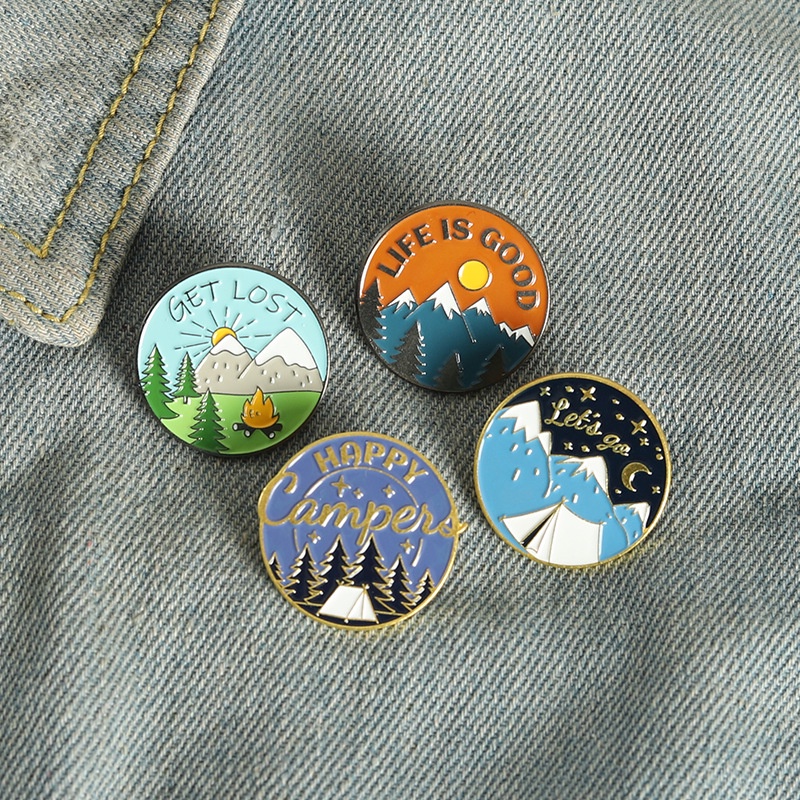 Outdoor Adventure Bros Pin Enamel Desain Peta Dunia / Matahari Terbenam / Matahari Terbenam Untuk Travel