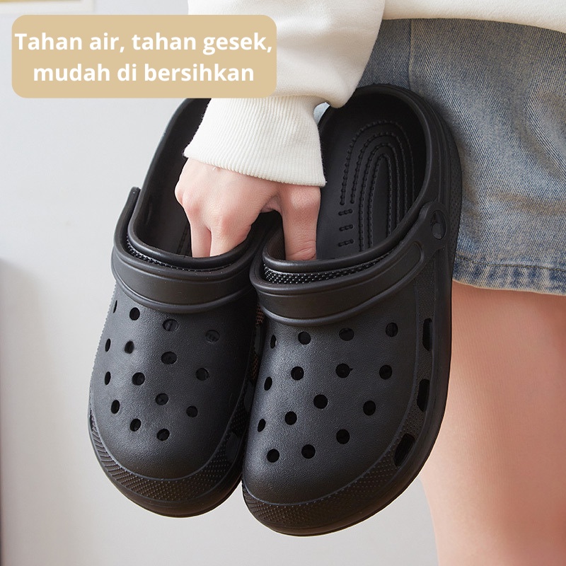 Highland Sandal Jelly Couple Sandal Pria Wanita Sandal Rumah Hitam Putih Selop Pria Sendal Slop Karet HSN105