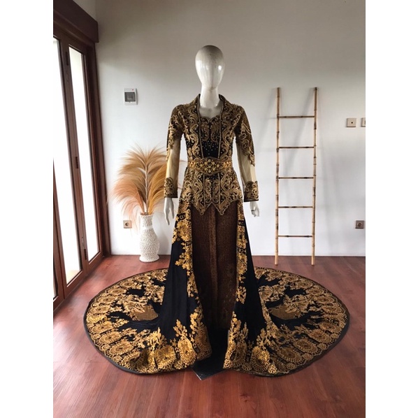 Kebaya  pengantin kutubaru ekor/kebaya pengantin/kebaya jawa/kebaya modern