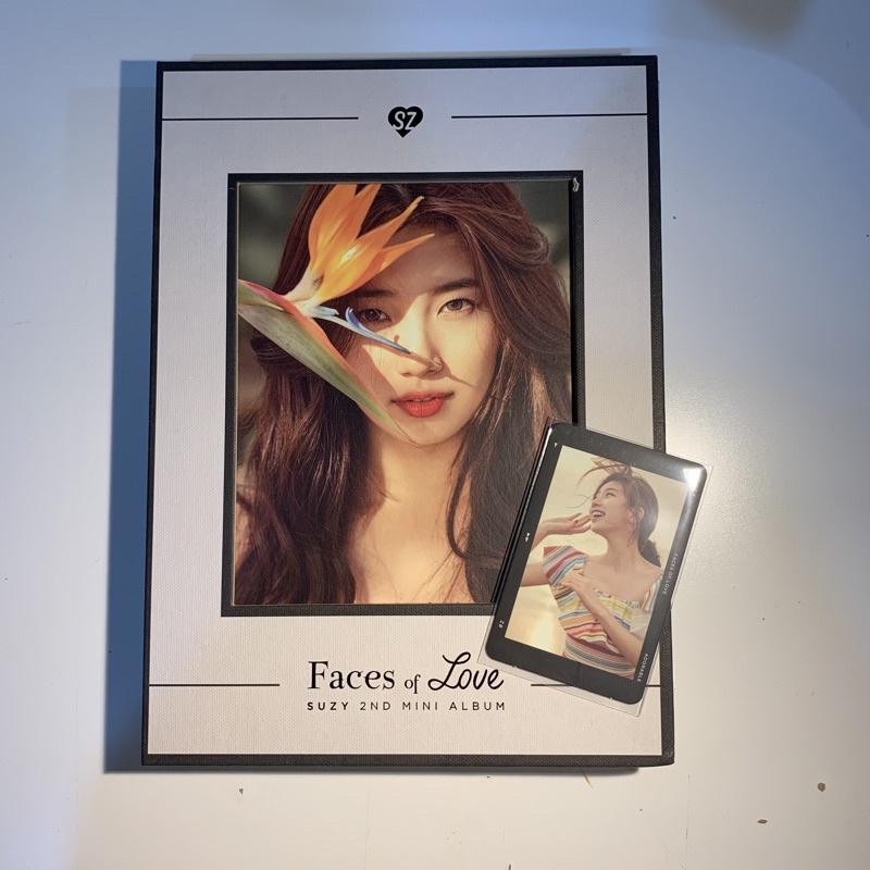 PRELOVED UNSEALED SUZY FACES OF LOVE ALBUM