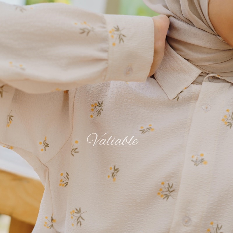 Daisy Pattern Crop Shirt Crinkle Valiable (M-XXL)