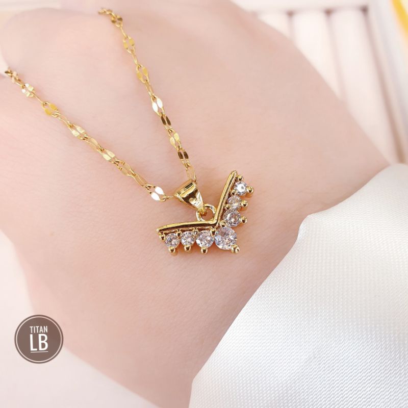 Kalung Titanium Perhiasan Dewasa Permata Timbul Cantik Dan Simple N18112204