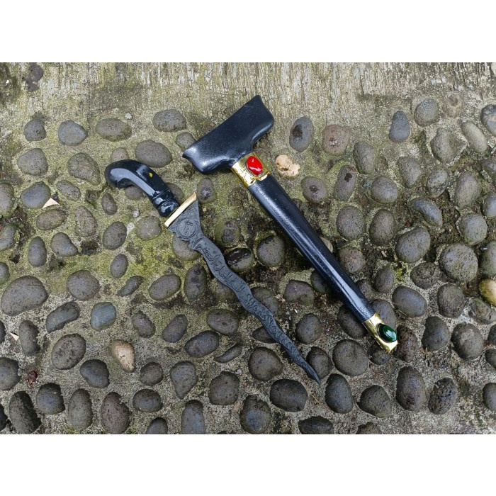 kris keris hitam batu antik