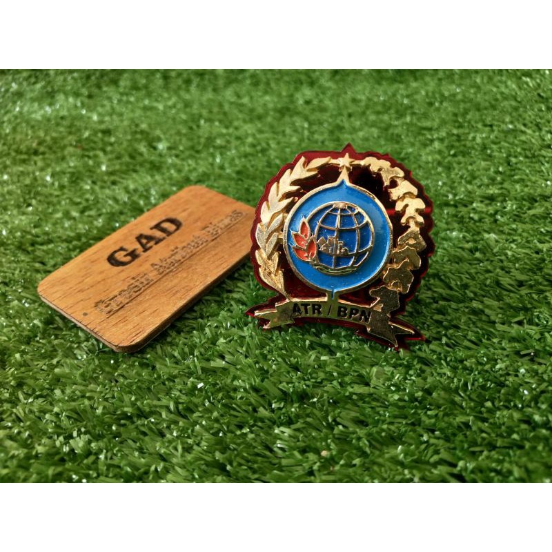 Pin ATR BPN Warna Cat Biru Muda
