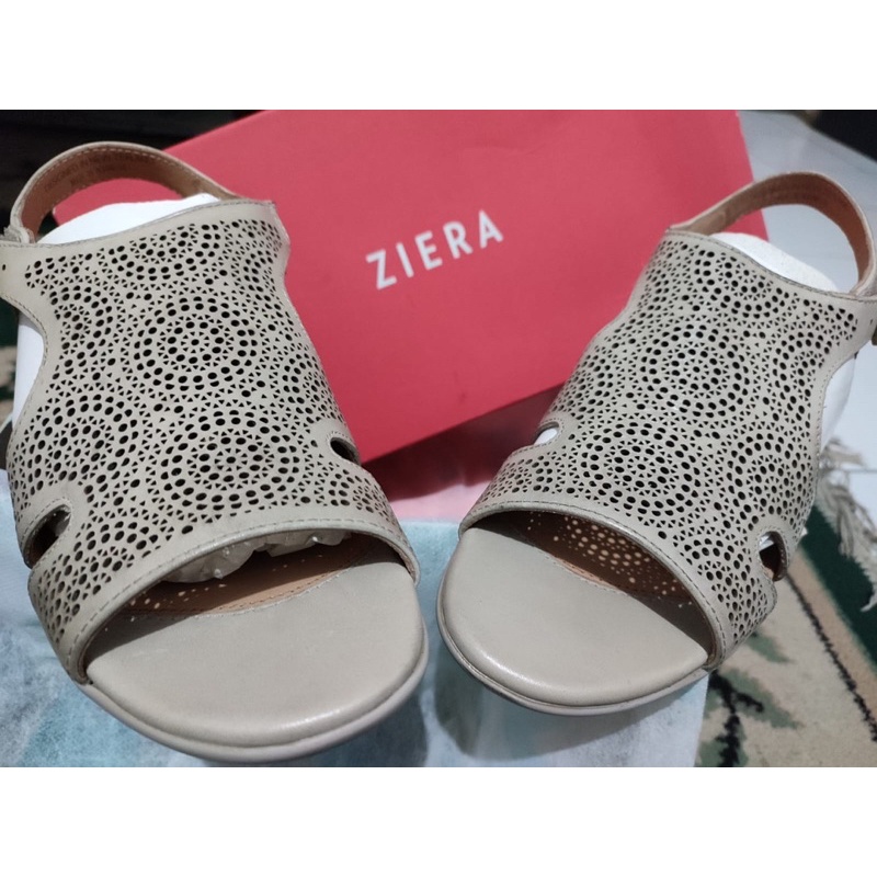 PEELOVED SANDAL ZIERA sendal