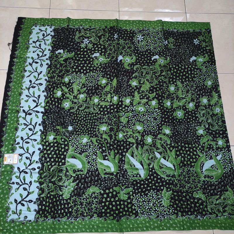 Batik Tulis Lasem tumpal hijau