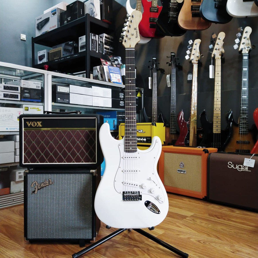 Stinger SST10 Stratocaster Model Electric Guitar White